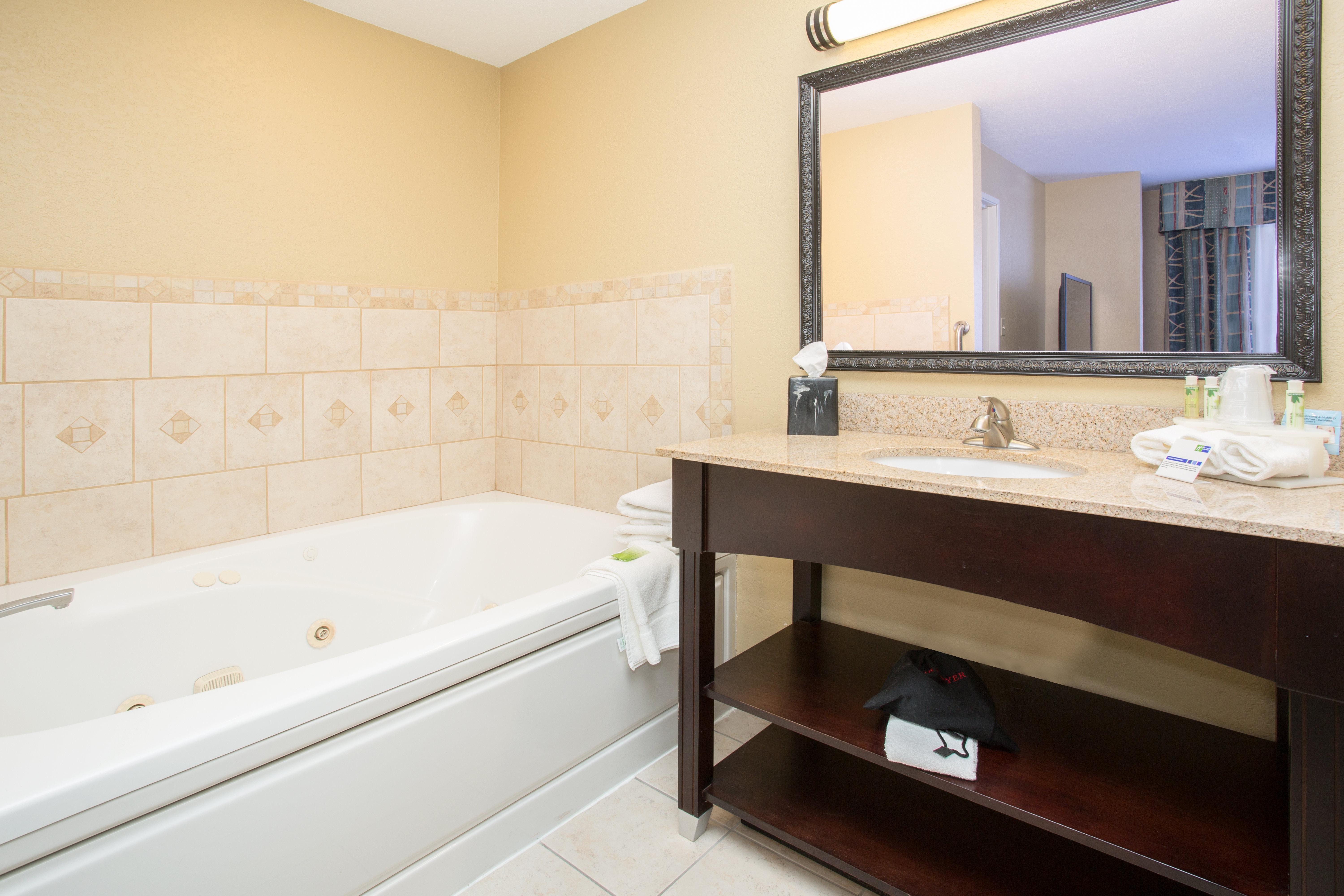 Holiday Inn Express Hotel & Suites Lexington By Ihg Extérieur photo