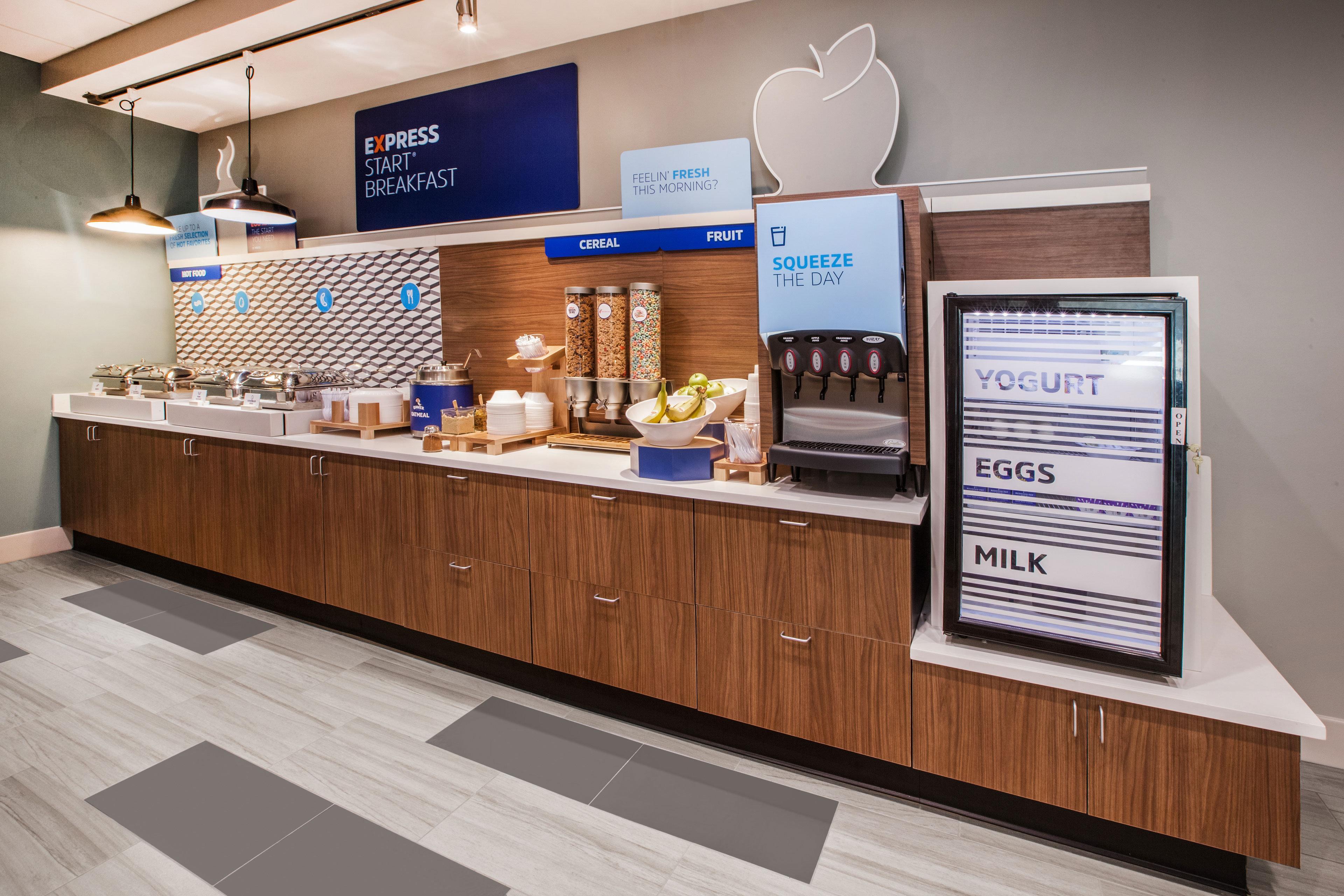 Holiday Inn Express Hotel & Suites Lexington By Ihg Extérieur photo
