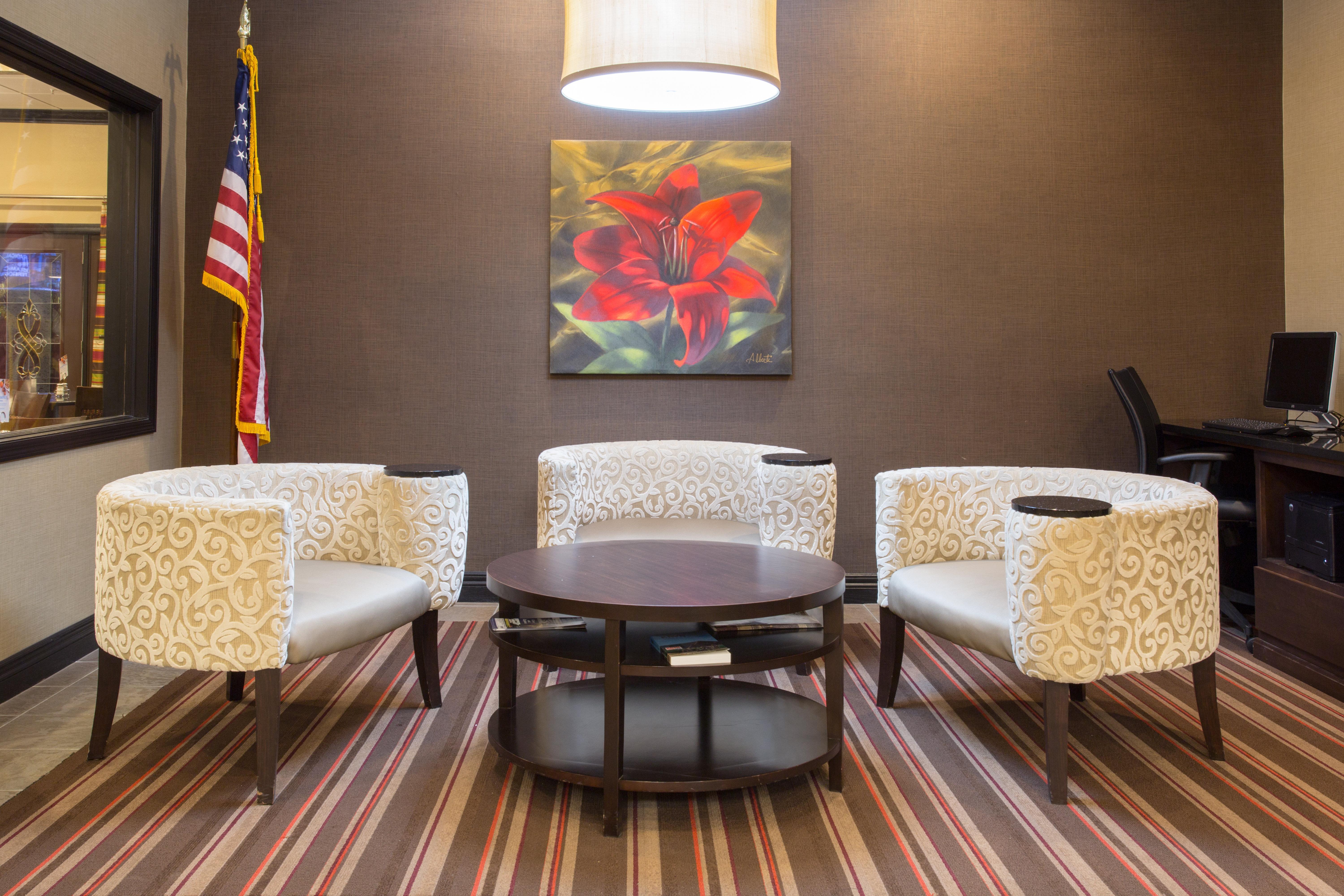 Holiday Inn Express Hotel & Suites Lexington By Ihg Extérieur photo