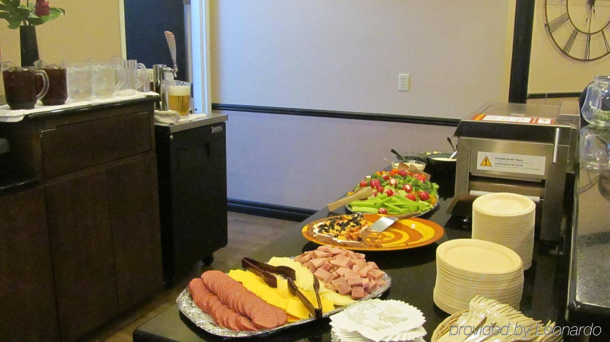Holiday Inn Express Hotel & Suites Lexington By Ihg Extérieur photo