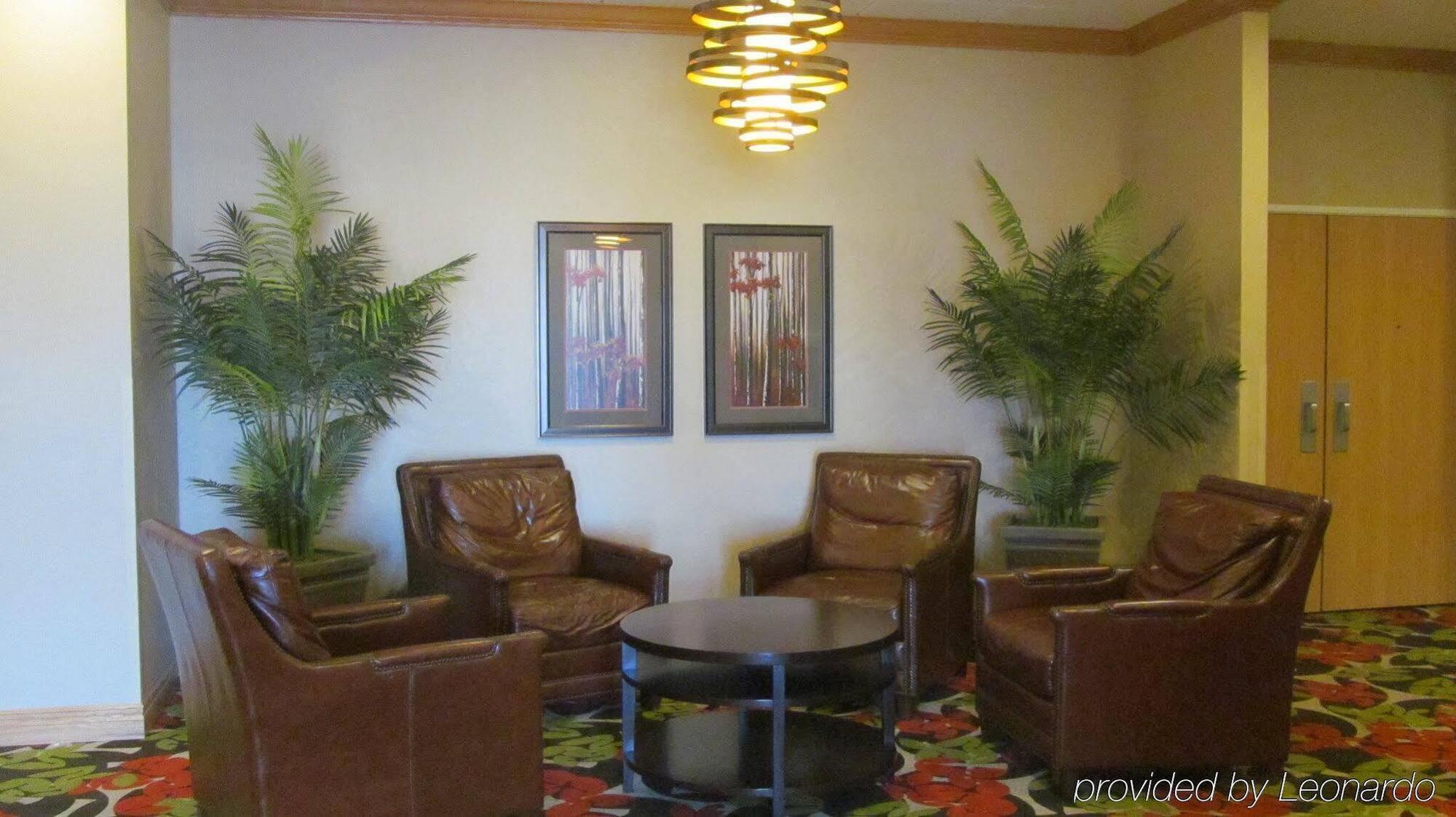 Holiday Inn Express Hotel & Suites Lexington By Ihg Extérieur photo